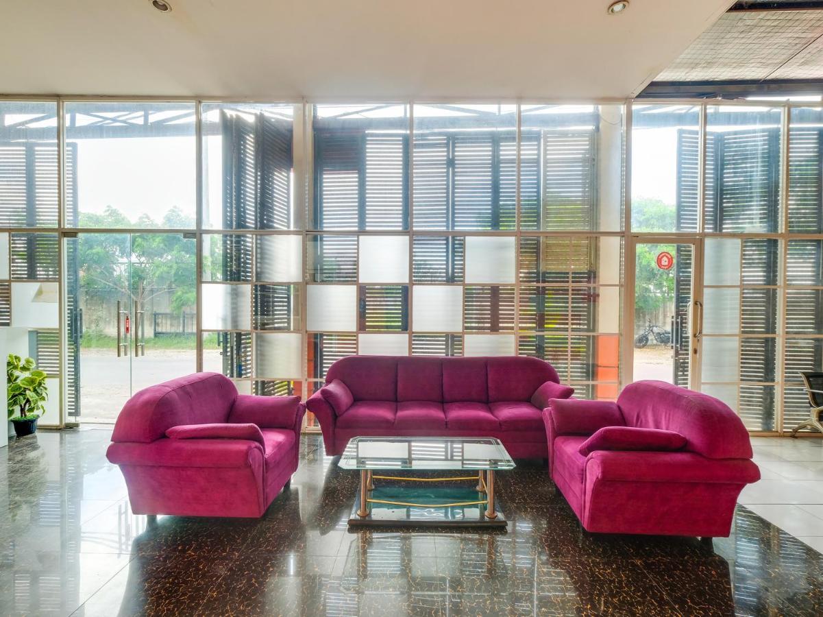 Spot On 2451 Camel Residence Semarang Bagian luar foto